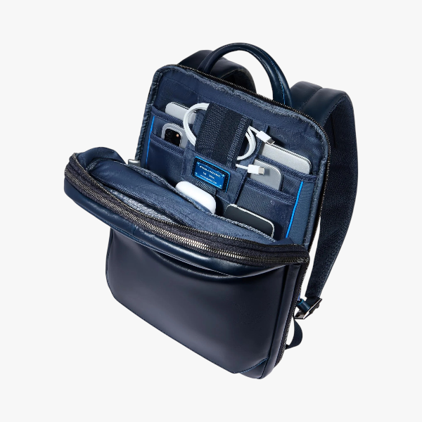 PIQUADRO ZAINO UOMO PERSONALIZZABILE PORTA PC 14″ CA6311B2 blu (4) PIQUADRO ZAINO UOMO PERSONALIZZABILE PORTA PC 14″ CA6311B2 blu